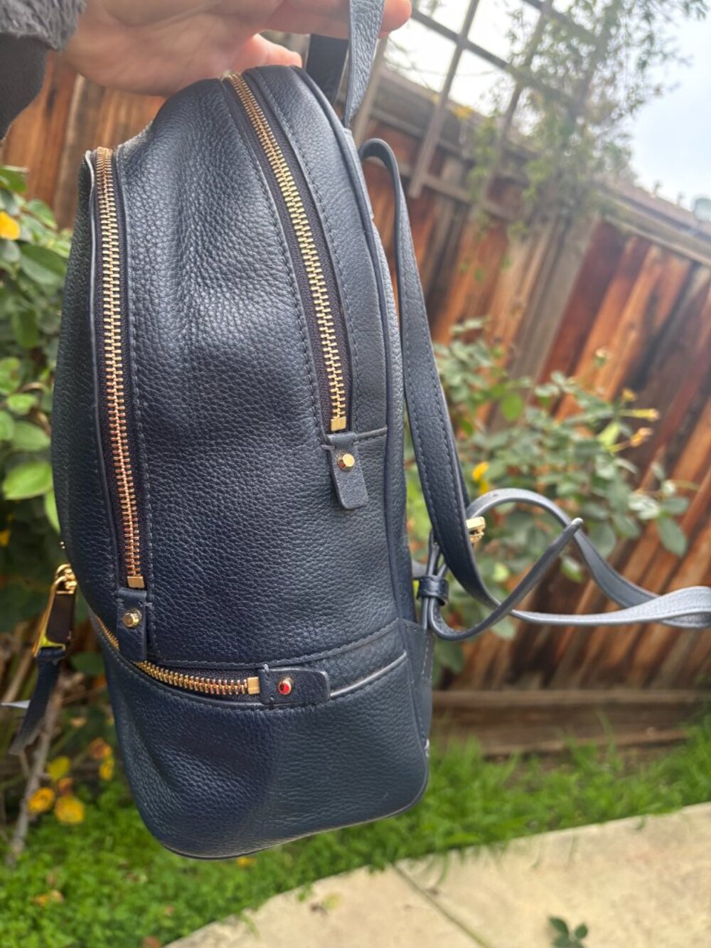 Authentic Michael kors leather backpack purse - Picture 2 of 8